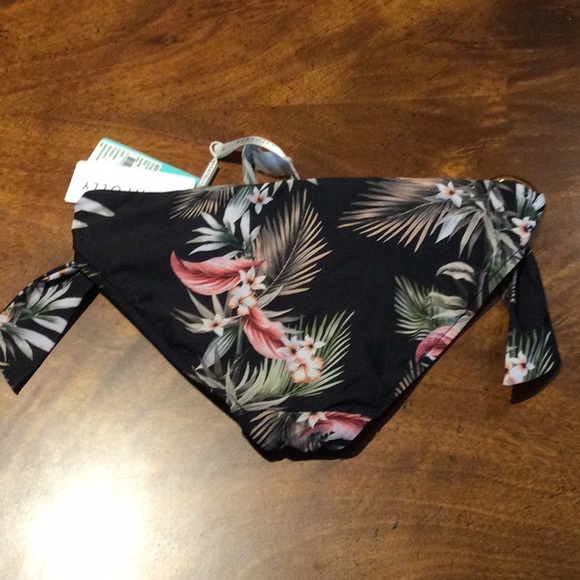 NWT $72 SEAFOLLY OCEAN ALLEY LOOP SIDE BOTTOM - Picture 9 of 10